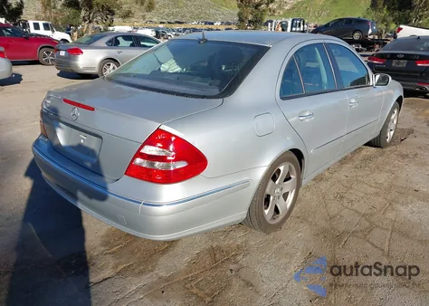 2006 Mercedes-Benz E 500 z USA, uszkodzony, nr VIN WDBUF70J86A895739